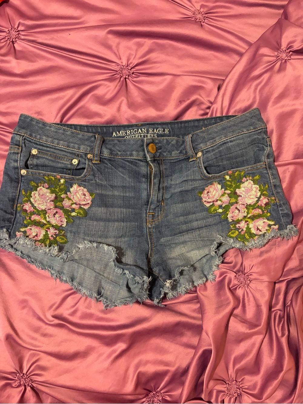 American Eagle y2k low rise Women's Blue Denim Embroidered Floral Shorts